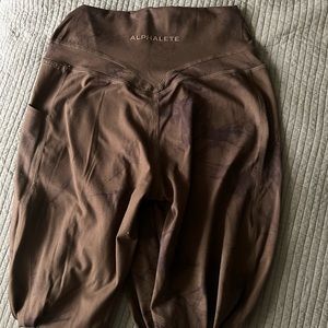 Alphalete leggings